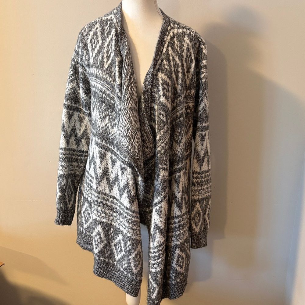 Abercrombie and Fitch Gray Fair Isle Open Front Oversized Cardigan Sweater. Sz M